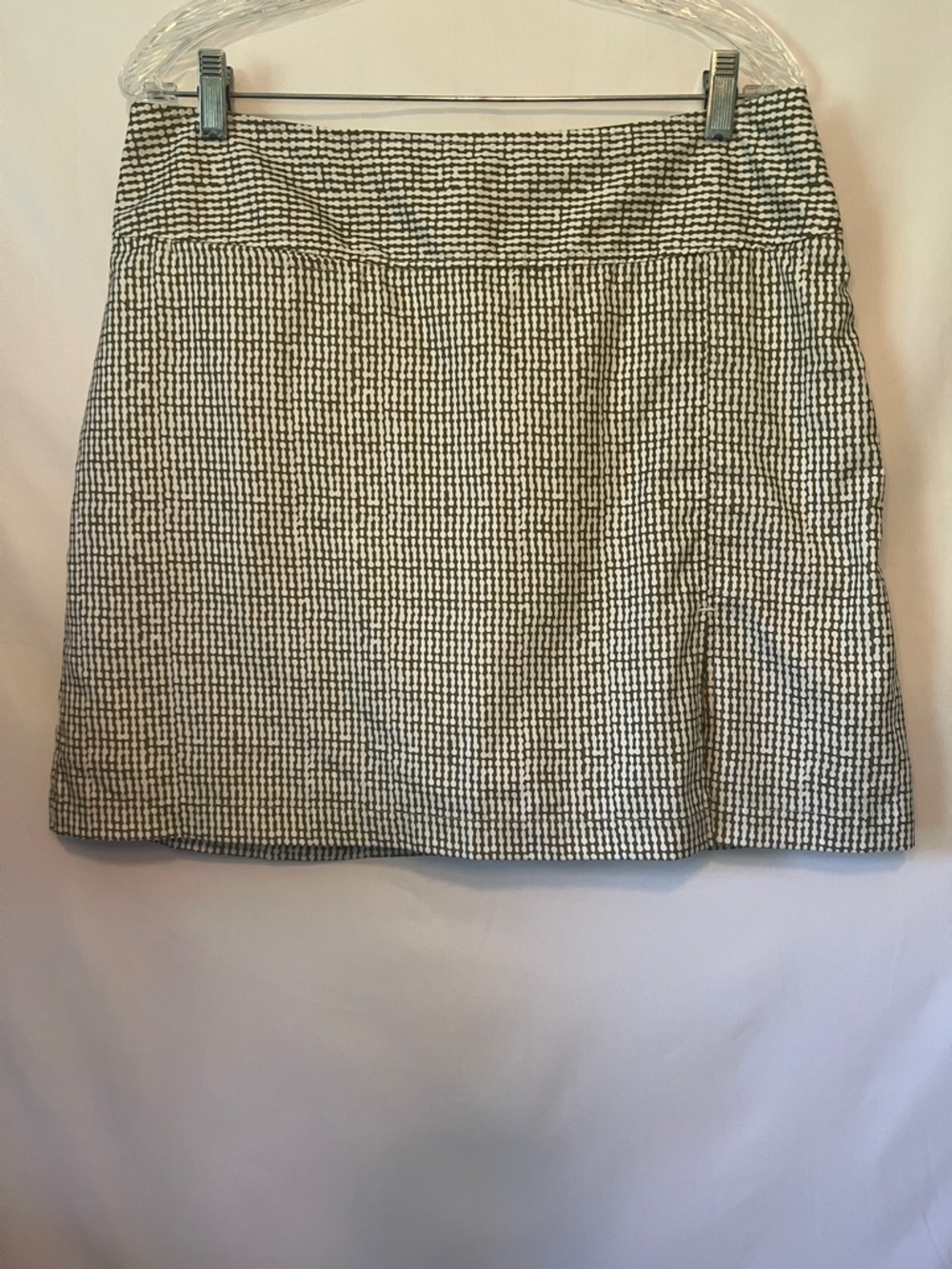 IZOD XFG Stretch Golf Skort Size 12 Olive Green & White Pattern Athletic Skirt